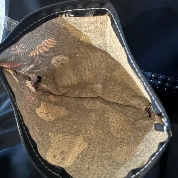 Halloween Gift Set with Ghost, Floral Print Pouch - Picture 4 of 11